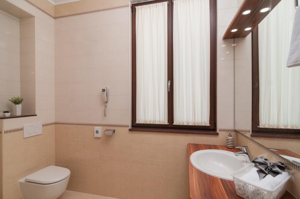 Luxury Rooms Near The Beach1 Split Exterior photo